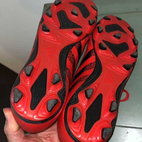 Red Adidas Predator the freak great worn outdoor kids soccer futbol shoes cleats